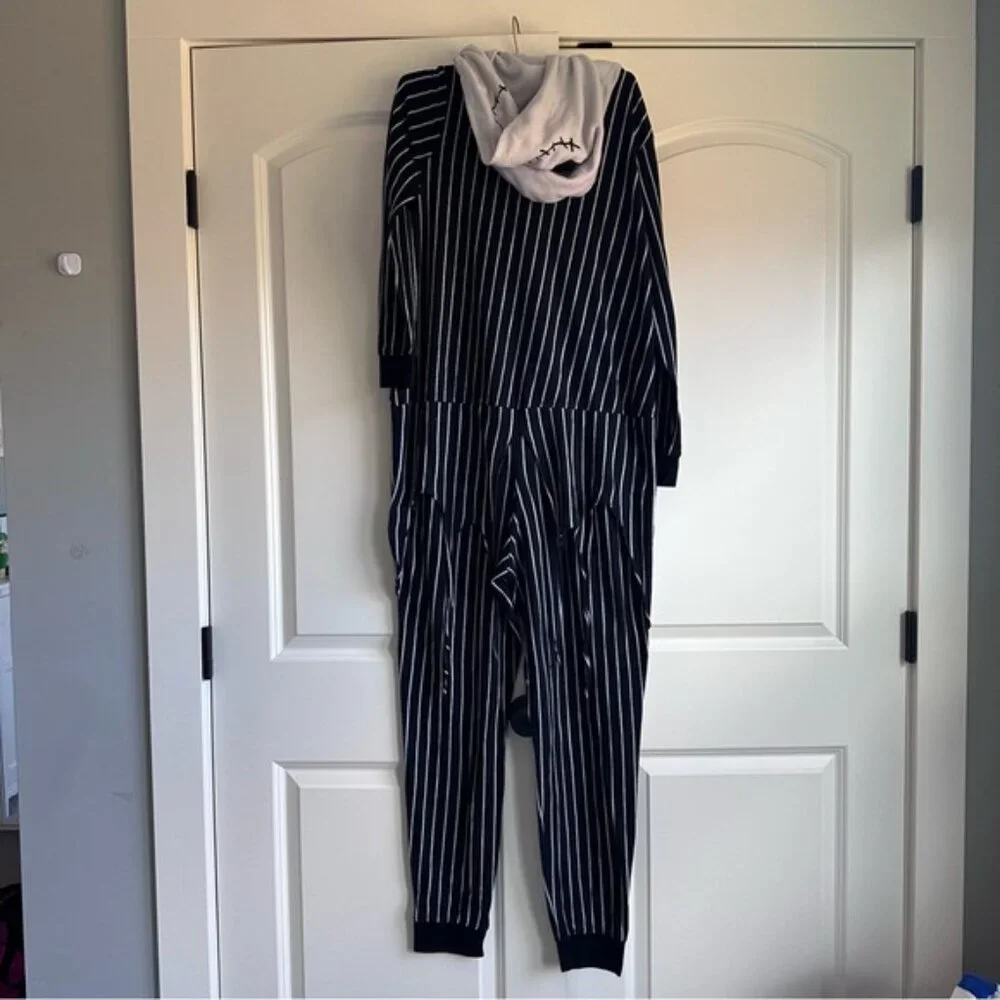 Disney | Nightmare Before Christmas Jack Skellington Onesie | Size Large (10/12)